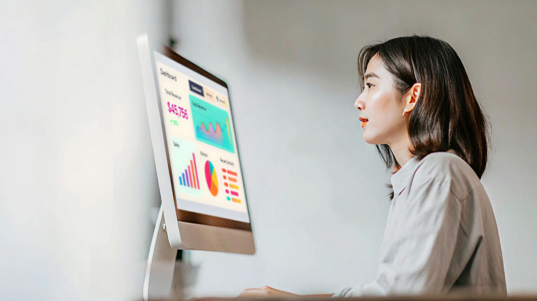 i2 machine learning model analyzing health data to predict risks